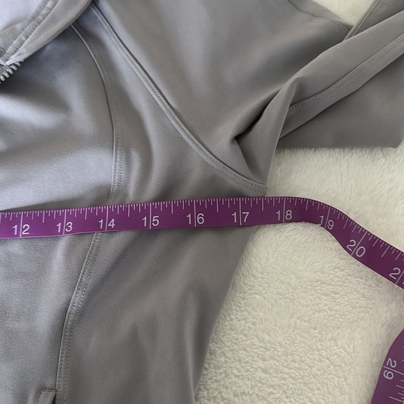 Yogalicious Lux Gray Zip Up - Picture 5 of 7